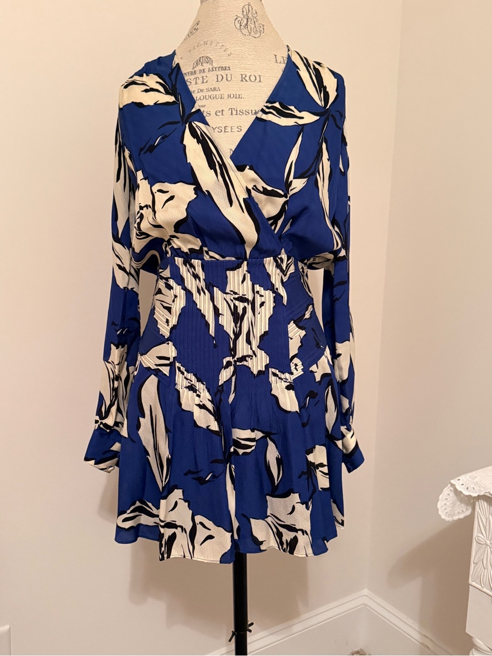 Veronica Beard dress, size 2. Brand new never worn.